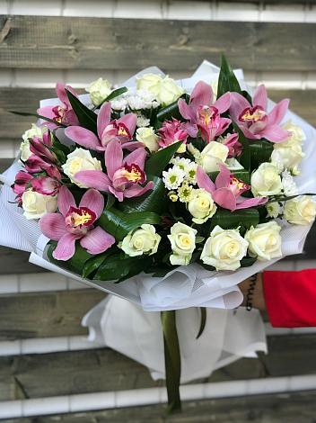 Букет цветов из: Розы и Хризантемы в Усть-Цильме
