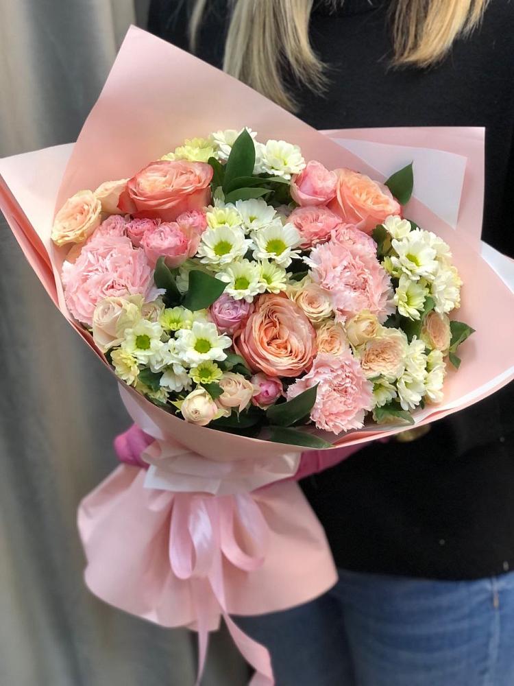 Букет цветов из: Гвоздики, Розы и Хризантемы в Усть-Цильме