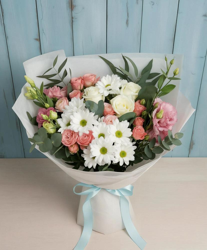 Букет цветов из: Розы, Лизиантусы и Хризантемы в Усть-Цильме