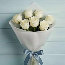 Букет 7 Белых роз Эдлесс Лав в Усть-Цильме