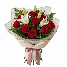 Букет цветов из:  Лилии и Розы в Усть-Цильме