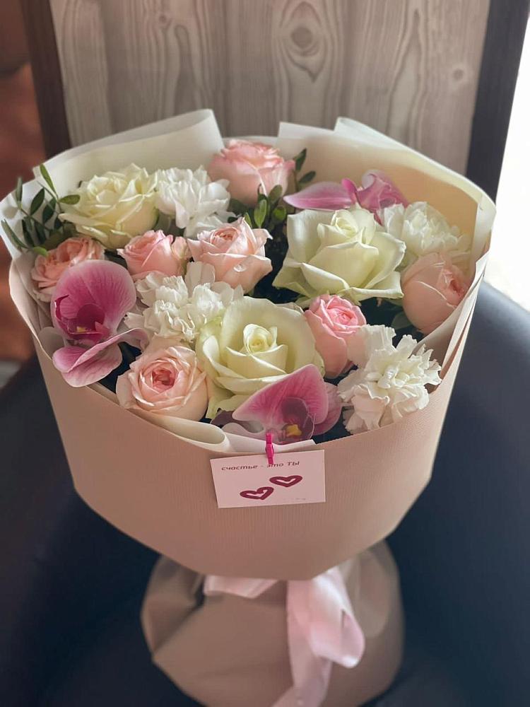 Букет цветов из: Орхидеи, Розы и Гвоздики в Усть-Цильме