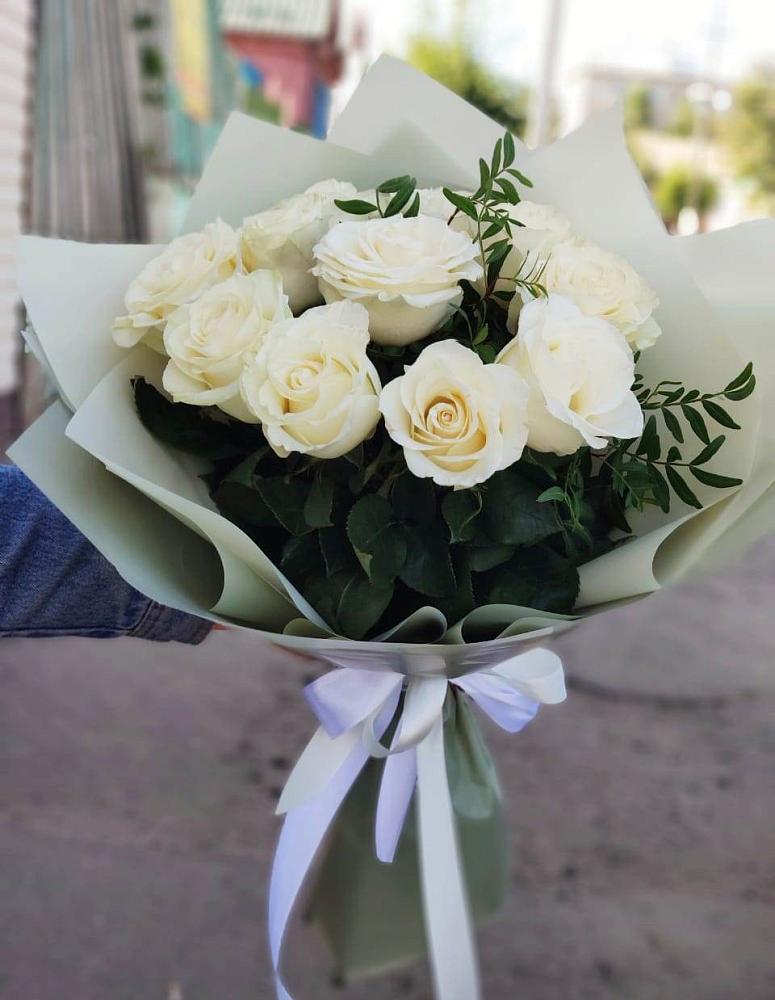 Букет Белые розы Проуд в Усть-Цильме