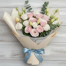 Букет цветов из:  Лизиантусы в Усть-Цильме