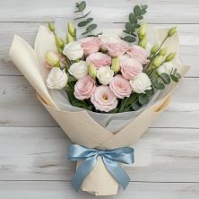 Букет цветов из:  Лизиантусы в Усть-Цильме