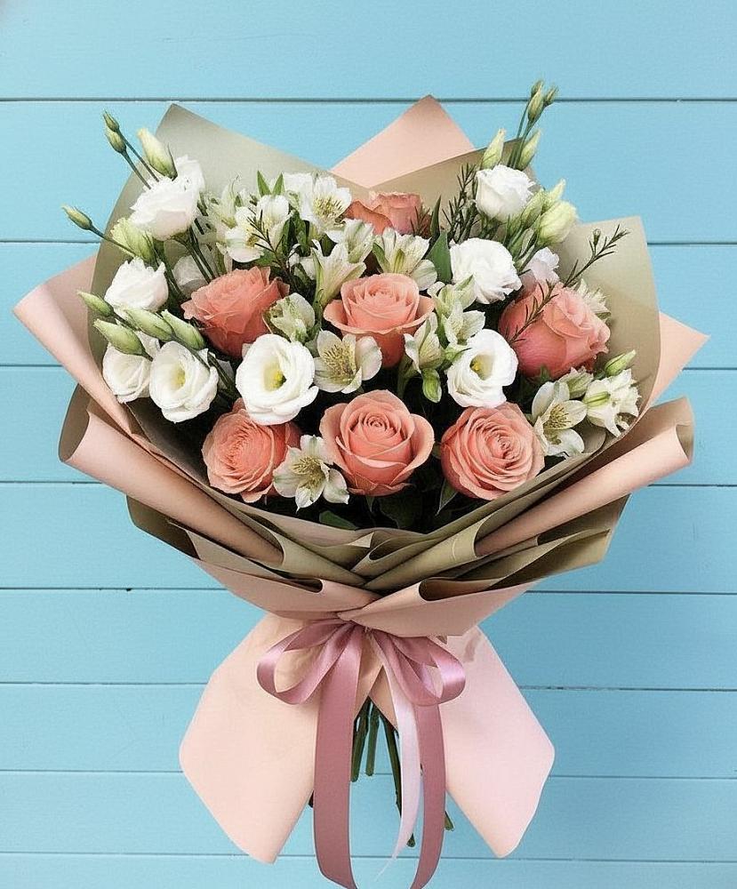 Букет цветов из: Розы, Альстромерии и Лизиантусы в Усть-Цильме