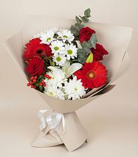 Букет цветов из:  Розы, Хризантемы, Герберы и Лилии в Усть-Цильме