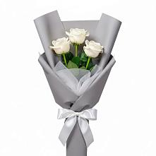 Букет 3 белые розы в Усть-Цильме