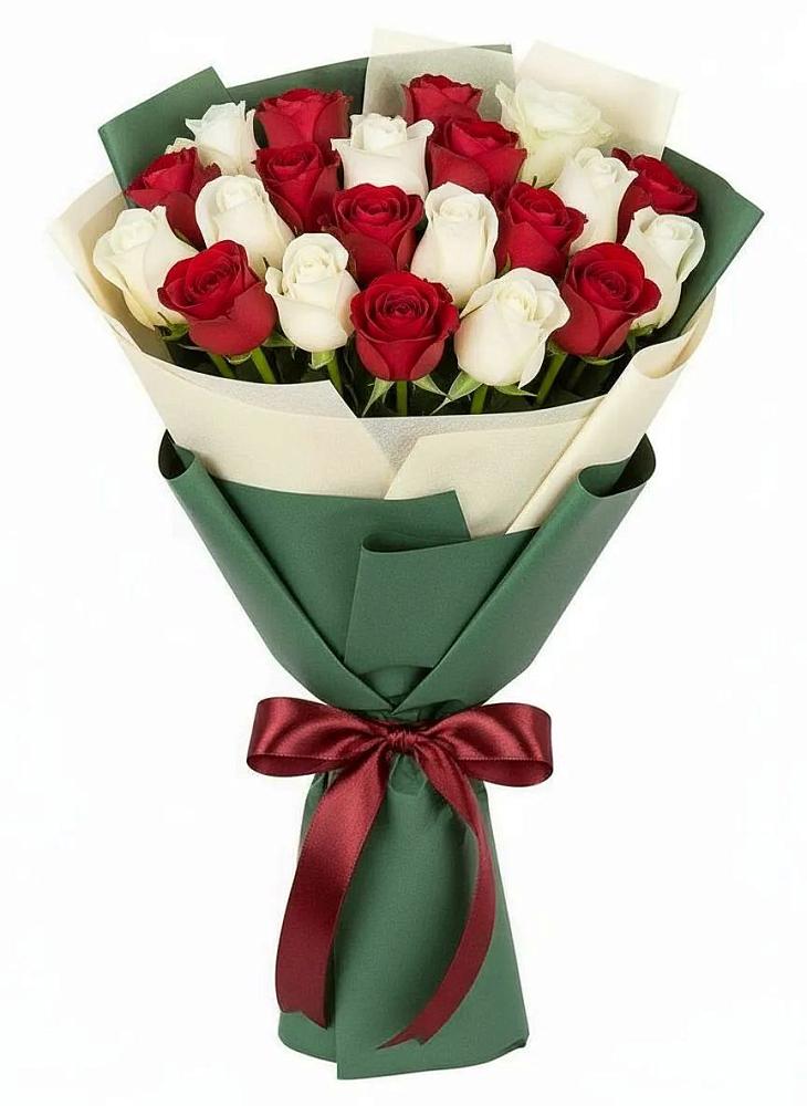 Букет Микс из красных и белых роз в Усть-Цильме
