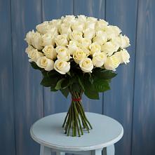 Букет 51 Белая роза Эдлесс Лав в Усть-Цильме