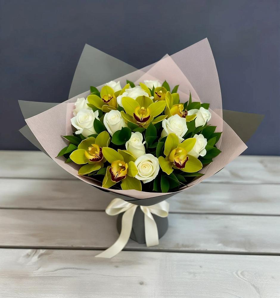 Букет цветов из: Орхидеи и Розы в Усть-Цильме