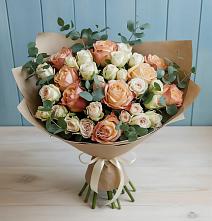 Букет цветов из:  Альстромерии и Розы #REPLACE_PRED# Усть-Цильме