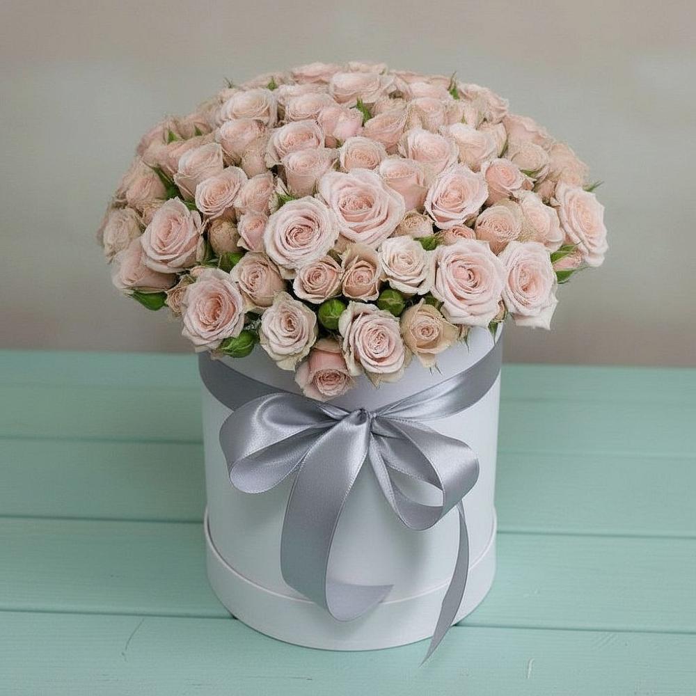 Цветочная композиция из Розы в шляпной коробке в Усть-Цильме